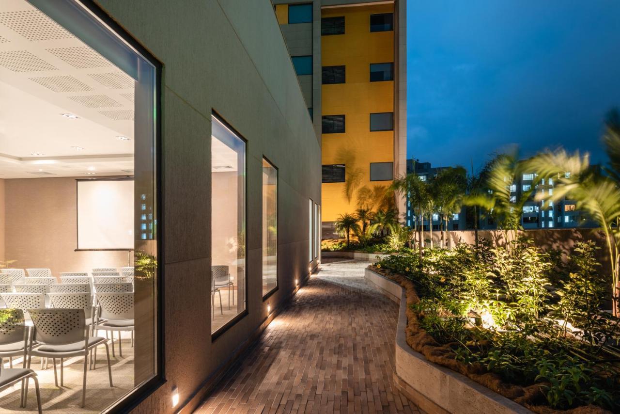 Fairfield By Marriott Medellin Sabaneta Hotell Itagüí Eksteriør bilde