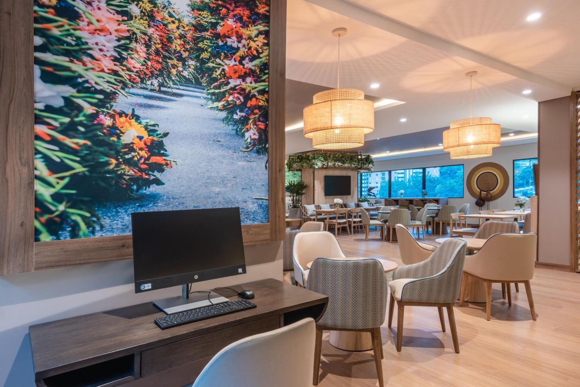 Fairfield By Marriott Medellin Sabaneta Hotell Itagüí Eksteriør bilde